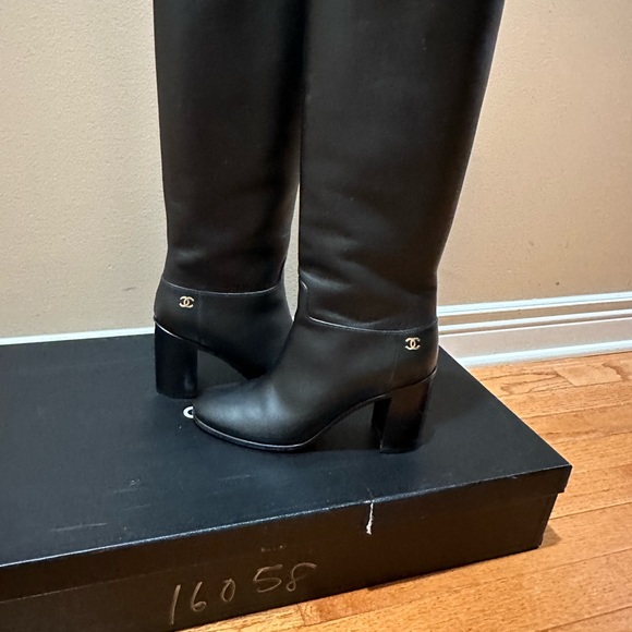 Chanel boots - Picture 5 of 5
